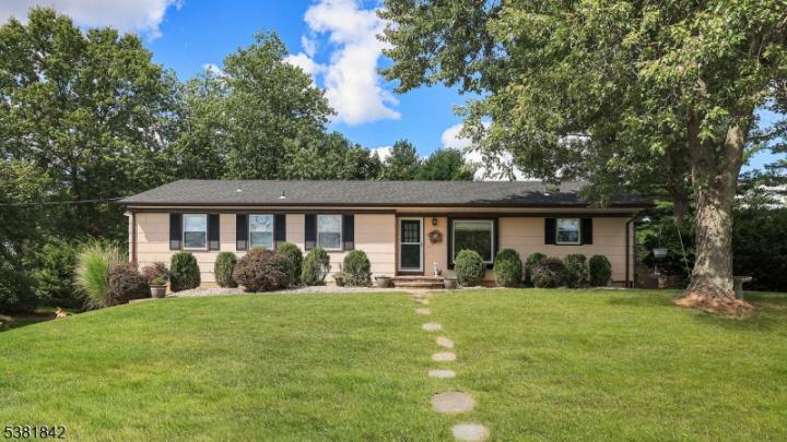Photo of 18 Rittenhouse Road, Delaware NJ