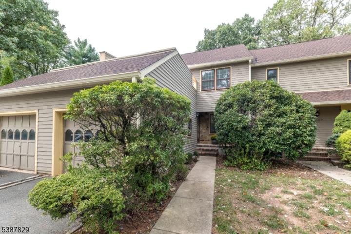 Photo of 107 Provincetown Court, Raritan NJ