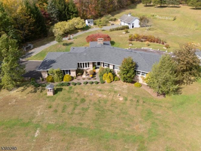 Photo of 50 Sutton Road, Tewksbury NJ