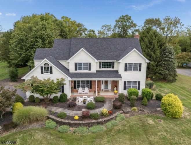 Photo of 6 Cheshire Court, Clinton NJ