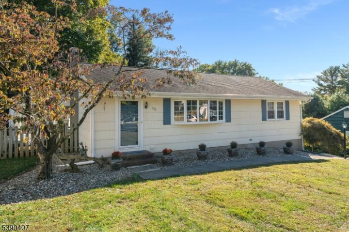 Photo of 35 Lingert Avenue, Clinton Town NJ