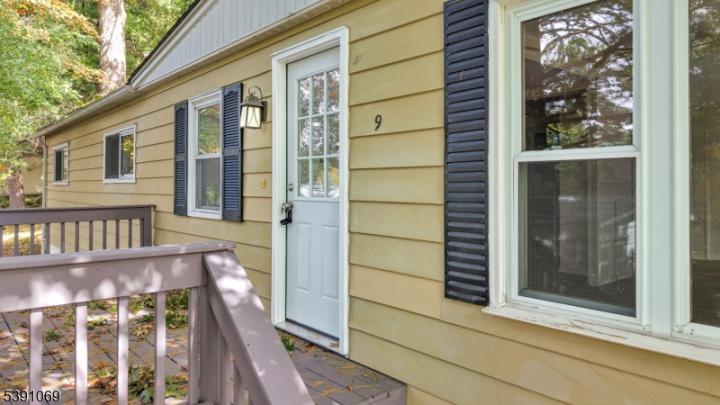 Photo of 9 Greenwich Drive, High Bridge NJ