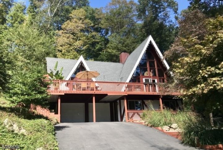 Photo of 658 Winding Brook Lane, Lebanon NJ