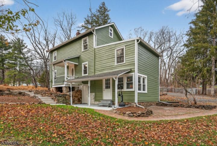 Photo of 28 Old Clinton Road, Raritan NJ