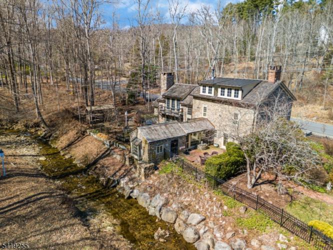 Photo of 34 Water Street, Tewksbury NJ