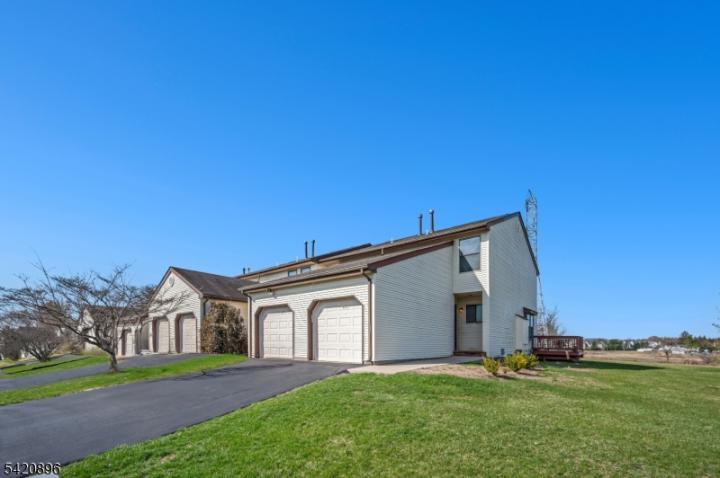 Photo of 233 Spruce Court