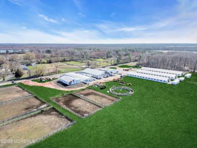 Photo of 935 Lakewood Farmingdale Road