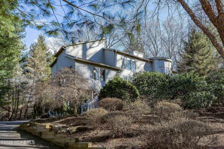 Photo of 7 Jayhawk Way, Holmdel NJ