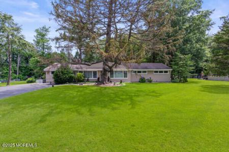 Photo of 647 Tinton Avenue