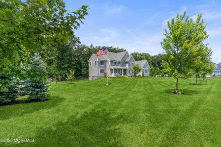 Photo of 2 Tiffany Court, Farmingdale NJ
