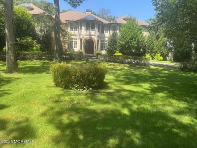 Photo of 1590 Holly Boulevard