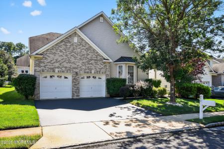 Photo of 211 Bradwick Way