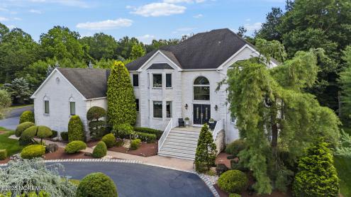 Photo of 320 Sinclair Court, Morganville NJ