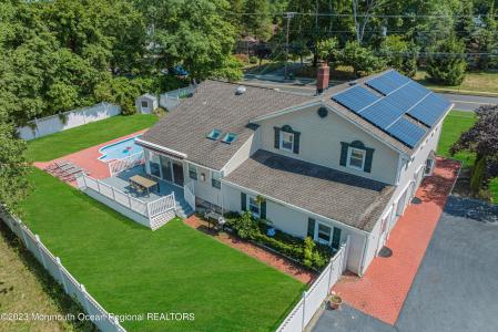 Photo of 471 W Park Avenue, Oakhurst NJ