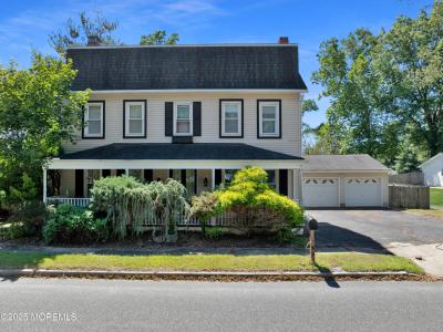 Photo of 29 School Road, Marlboro NJ