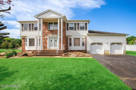 Photo of 46 S Foxcroft Drive, Manalapan NJ