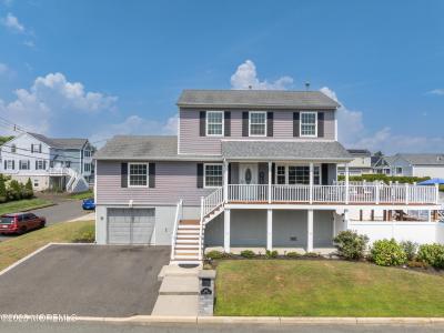 Photo of 605 Spruce Street, Union Beach NJ