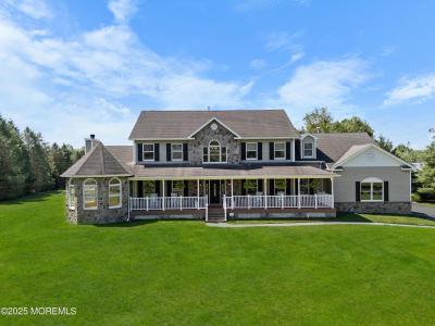 Photo of 17 Wagner Farm Lane, Millstone NJ
