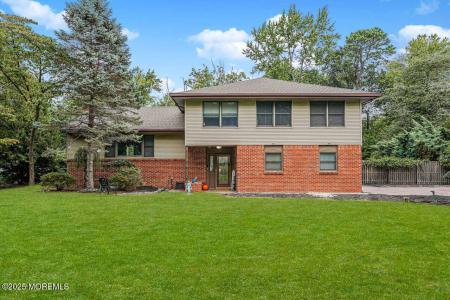Photo of 4 Spruce Way, Manalapan NJ