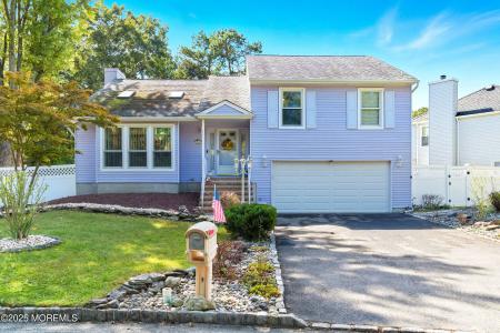 Photo of 96 Heritage Drive, Howell NJ