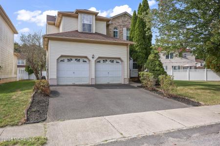 Photo of 18 Egret Lane, Marlboro NJ