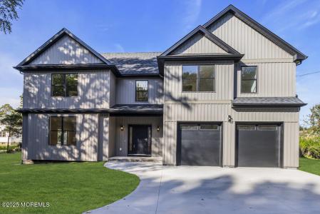 Photo of 2123 Dumont Terrace