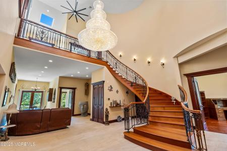 Photo of 2528 River Road