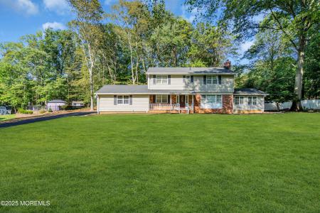 Photo of 4 E Parkway Place, Holmdel NJ
