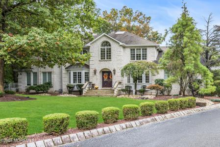 Photo of 9 Joyce Court, Manalapan NJ