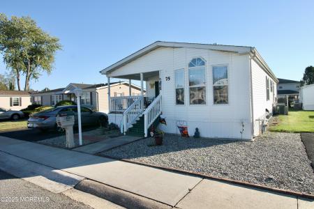 Photo of 75 Robin Place