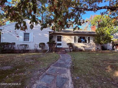 Photo of 271 Jerome Avenue, Oakhurst NJ