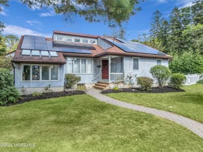 Photo of 90 E Lincoln Avenue, Atlantic Highlands NJ