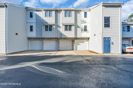 Photo of 270 Main Street 6, Keansburg NJ