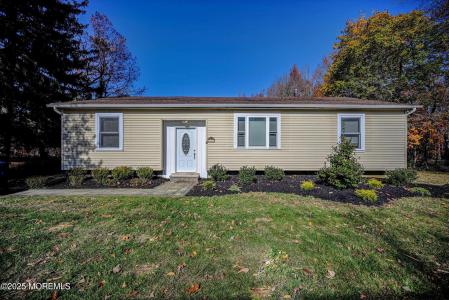 Photo of 448 Stagecoach Road, Millstone NJ