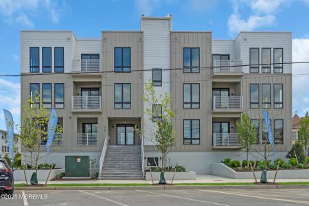 Photo of 218 3rd Avenue 201