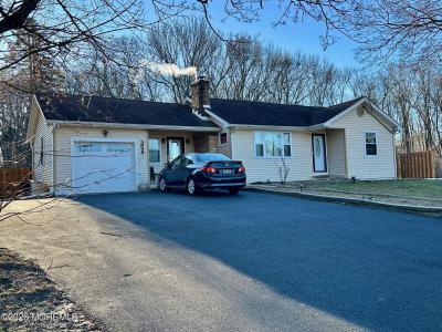 Photo of 358 Main Street, Manalapan NJ