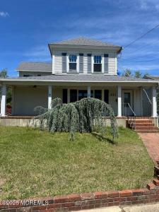 Photo of 421 W Lincoln Avenue