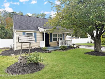 Photo of 224 Sunset Lane, Howell NJ