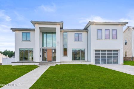 Photo of 266 Lenox Avenue