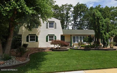 Photo of 6 Meadowbrook Drive, Howell NJ