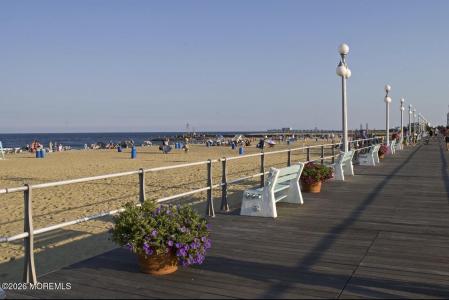 Photo of 200 1st Avenue