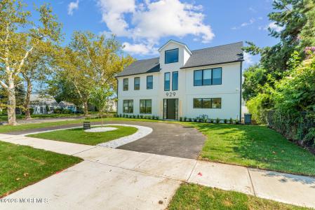 Photo of 929 Van Court Avenue