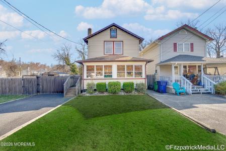 Photo of 543 N Riverside Drive
