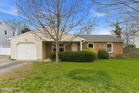 Photo of 10 Lilac Place, Howell NJ