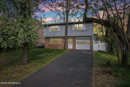 Photo of 22 Meadowbrook Avenue