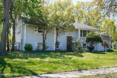 Photo of 9 Newport Drive, Howell NJ