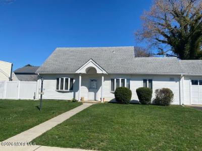 Photo of 927 Woodgate Avenue