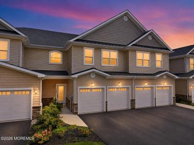 Photo of 109 Hedgerow Lane