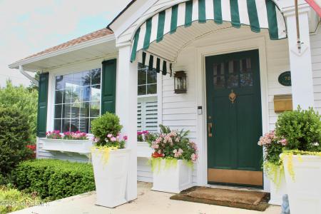 Photo of 702 River Road