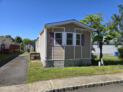 Photo of 33 Ruffian Way, Howell NJ